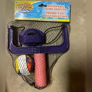 NWT Splash n Swim Red and Blue Slingshot pool toy about 6 inches